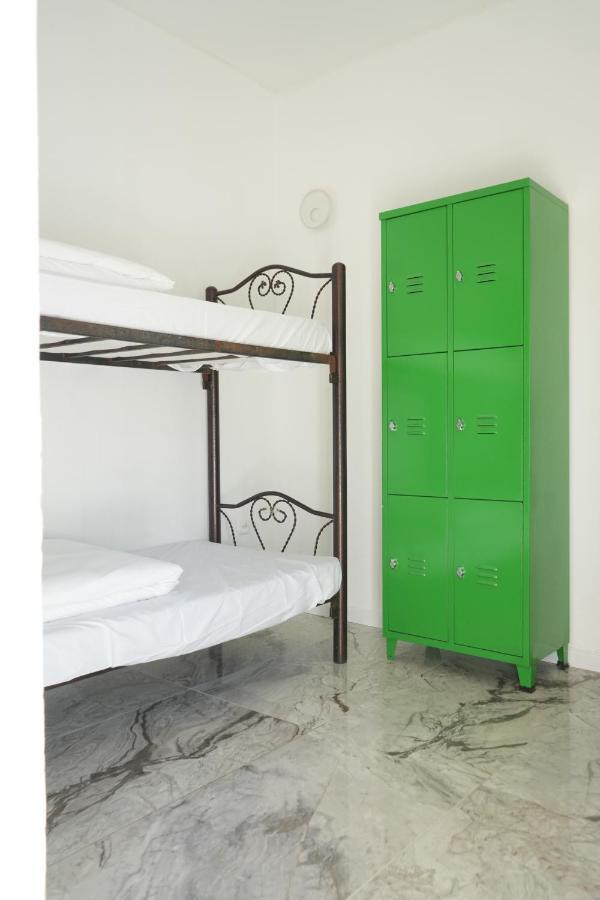 Jacob Hostel Jlm - Prime Location Иерусалим Экстерьер фото