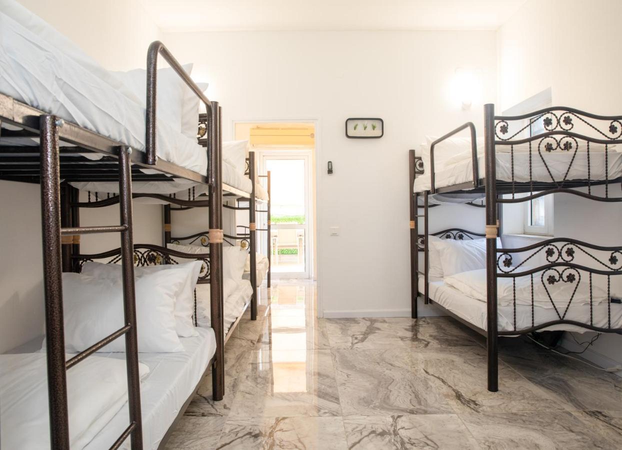 Jacob Hostel Jlm - Prime Location Иерусалим Экстерьер фото